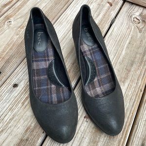 BOC Black Leather  Heels /Pumps Size  8M